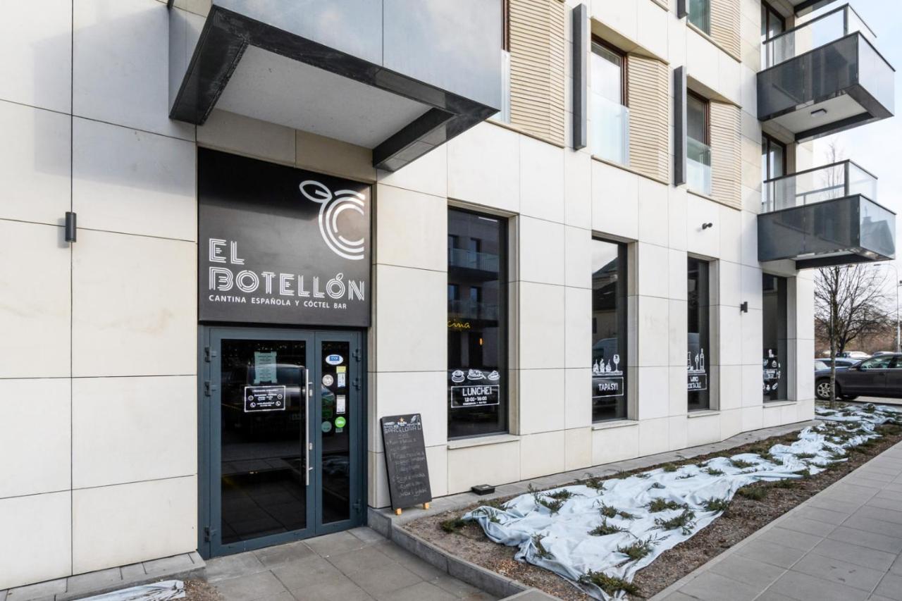 Bulwary Wislane P&O Serviced Apartments With Ac Warszawa Eksteriør billede