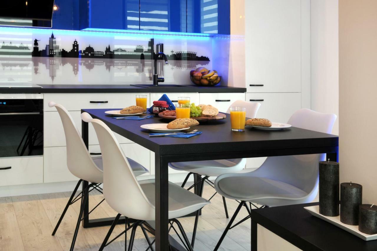 Bulwary Wislane P&O Serviced Apartments With Ac Warszawa Eksteriør billede