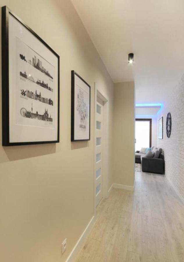 Bulwary Wislane P&O Serviced Apartments With Ac Warszawa Eksteriør billede